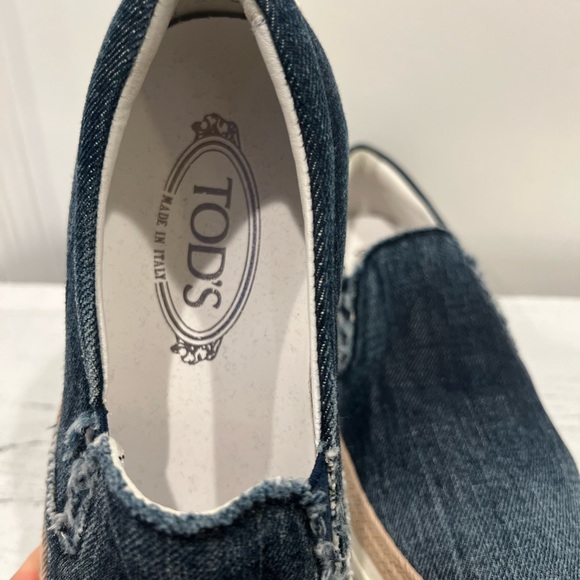 Tods denim slip on loafer - Picture 3 of 9